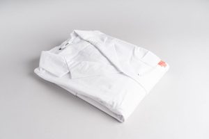 Bild: Labormantel mit TU-Graz-Logo